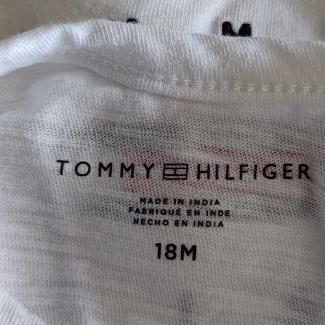 TOMMY HILFIGER(トミーヒルフィガー)の最終価格！！〔 新品.未使用 〕TOMMY HILFIGER Tシャツ 18M キッズ/ベビー/マタニティのベビー服(~85cm)(Ｔシャツ)の商品写真