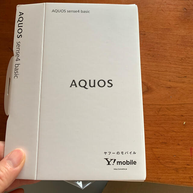 シャープ　AQUOS sense4basic