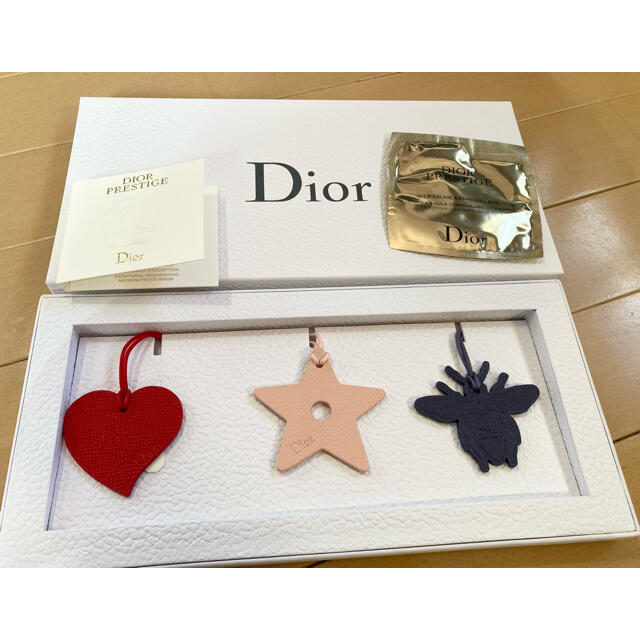 Dior(ディオール)のDiorバッグチャーム/試供品2セット エンタメ/ホビーのコレクション(ノベルティグッズ)の商品写真