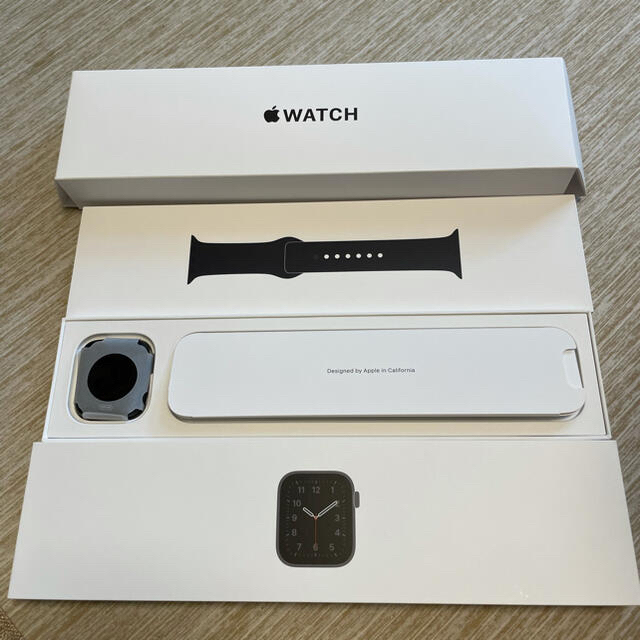 バッテリー100% Apple Watch SE GPSモデル 44mm