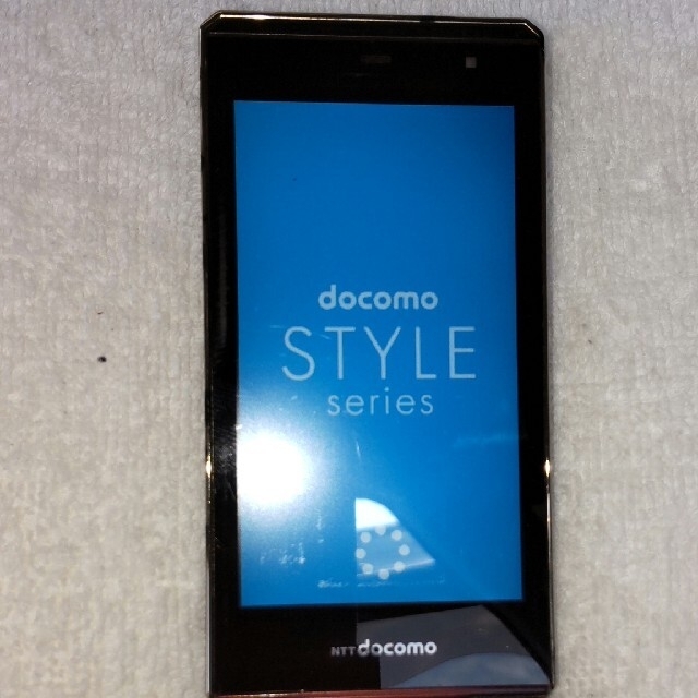 中古　docomo F-04D　ブラウン