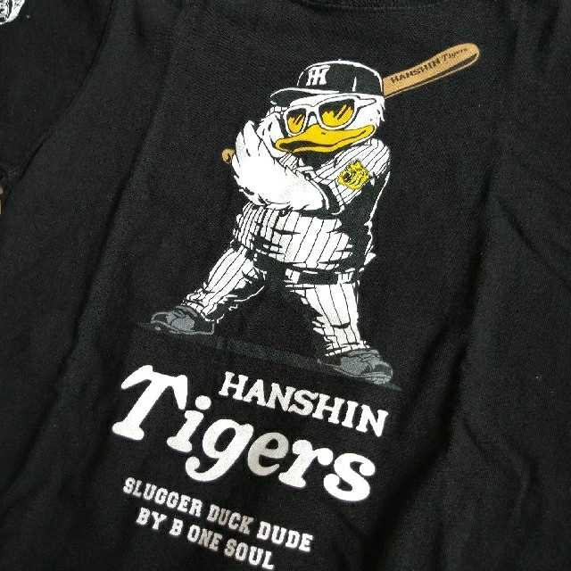 阪神タイガース(ハンシンタイガース)の阪神タイガース　Tシャツ　Sサイズ＆キッズ140 レディースのトップス(Tシャツ(半袖/袖なし))の商品写真