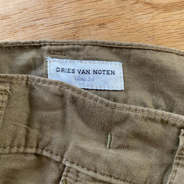 DRIES VAN NOTEN(ドリスヴァンノッテン)のDRIES VAN NOTEN ドリスヴァンノッテン~タックワイドパンツ レディースのパンツ(カジュアルパンツ)の商品写真