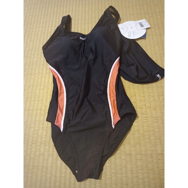 Reebok(リーボック)のReebok　プール用　スイミングキャプ付  11L レディースの水着/浴衣(水着)の商品写真