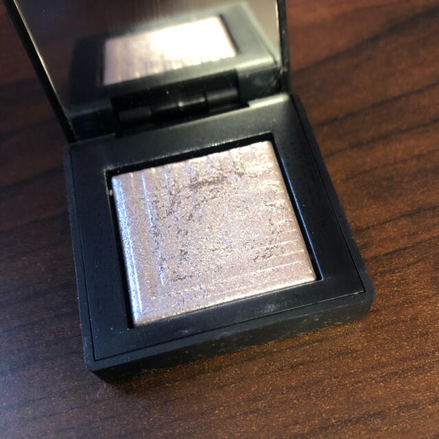 NARS(ナーズ)のNARS デュアルインテンシティーアイシャドー1929 コスメ/美容のベースメイク/化粧品(アイシャドウ)の商品写真