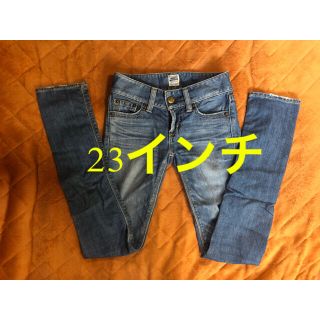 マウジー(moussy)のmoussy パウダーデニム 23インチ スキニー(デニム/ジーンズ)