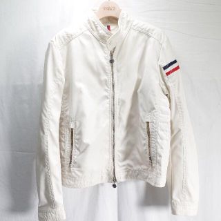 モンクレール(MONCLER)のMONCLER　ライダースブルゾン　メンズ　ホワイト(ライダースジャケット)