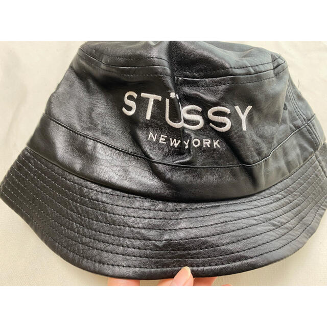 STUSSY(ステューシー)のストューシー　バケットハット　黒 メンズの帽子(ハット)の商品写真
