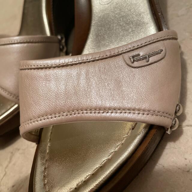 Salvatore Ferragamo(サルヴァトーレフェラガモ)の新品　フェラガモ　サンダル　23.0〜23.5cm レディースの靴/シューズ(サンダル)の商品写真