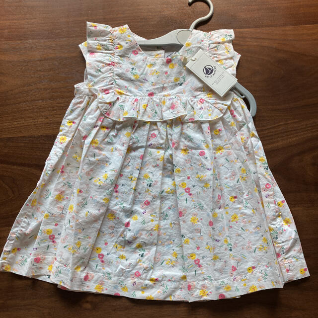 PETIT BATEAU(プチバトー)のプチバトーワンピース 　24m キッズ/ベビー/マタニティのベビー服(~85cm)(ワンピース)の商品写真