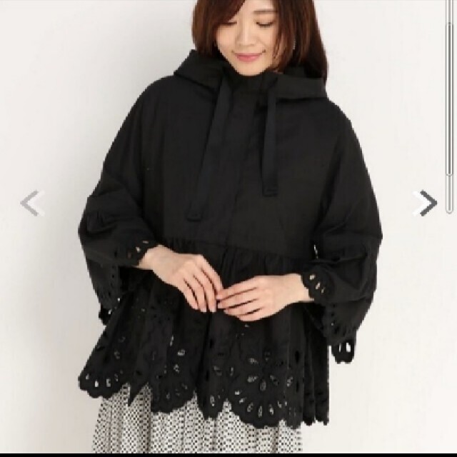 約4.3万円  新品ストロベリーフィールズ 裾レース ショートコート黒