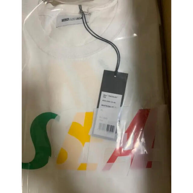 SEA(シー)のSEA TRICOLOR TEE﻿ / WHITE(GR-YE-RD) 新品 メンズのトップス(Tシャツ/カットソー(半袖/袖なし))の商品写真