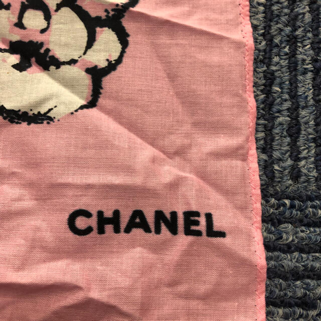 CHANEL(シャネル)の３枚セット CHANEL シャネル ロゴ ハンカチ スカーフ レディースのファッション小物(ハンカチ)の商品写真