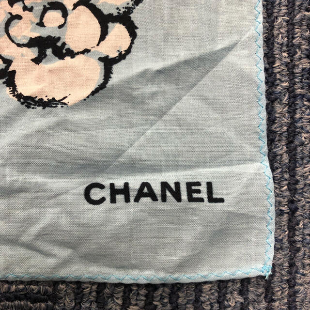 CHANEL(シャネル)の３枚セット CHANEL シャネル ロゴ ハンカチ スカーフ レディースのファッション小物(ハンカチ)の商品写真