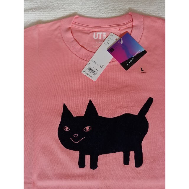 UNIQLO(ユニクロ)の米津玄師　ユニクロ　コラボ　シャツ　ピンク　猫 メンズのトップス(Tシャツ/カットソー(半袖/袖なし))の商品写真