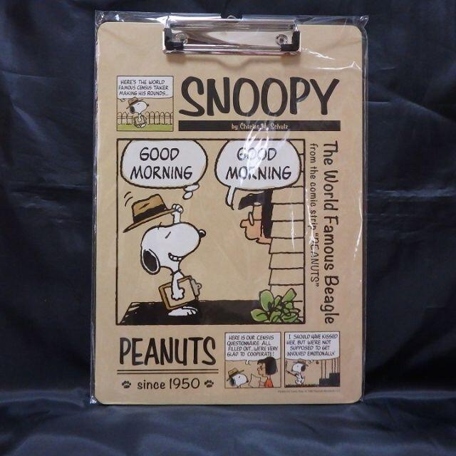 SNOOPY(スヌーピー)のSNOOPY　【未開封品】A4縦型バインダー（用箋挟） インテリア/住まい/日用品の文房具(ファイル/バインダー)の商品写真