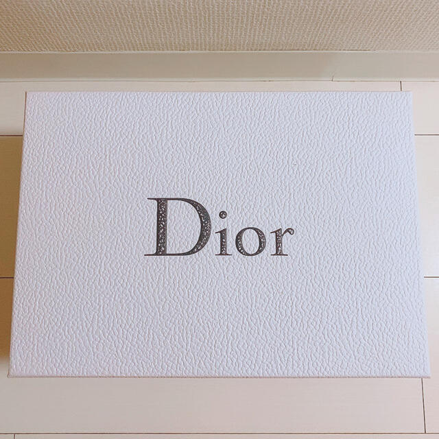 Dior(ディオール)のDior 空箱 リボン メッセージカード インテリア/住まい/日用品のオフィス用品(ラッピング/包装)の商品写真