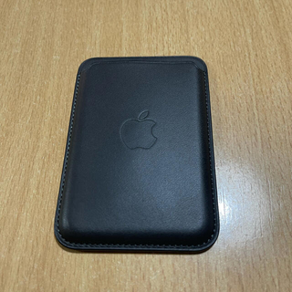 アップル(Apple)のApple 純正 レザーウォレット 美品 magsafe(iPhoneケース)