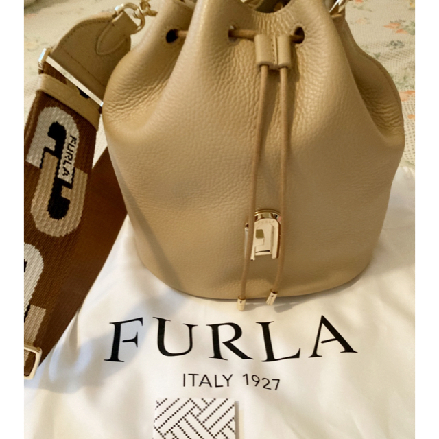 人気超特価 Furla by kurara's shop｜フルラならラクマ - フルラ♡バケットバッグの通販 最安値新作
