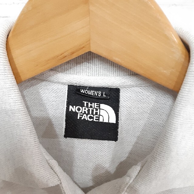 THE NORTH FACE(ザノースフェイス)の✨美品✨　THE NORTH FACE(ザノースフェイス)　レディースポロシャツ レディースのトップス(ポロシャツ)の商品写真