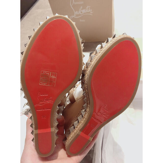 Christian Louboutin(クリスチャンルブタン)の新品未使用★ルブタン　ピラクロウ　カタクロウ レディースの靴/シューズ(サンダル)の商品写真