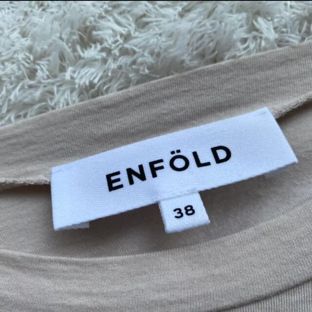 ENFOLD(エンフォルド)のENFOLD エンフォルド ソフト天竺 タック Tシャツ カットソーベージュ レディースのトップス(Tシャツ(半袖/袖なし))の商品写真