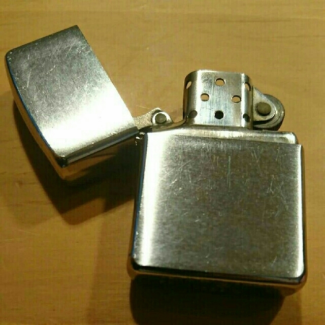 ZIPPO(ジッポー)のジッポー鉄人28号とオマケの1個 エンタメ/ホビーのおもちゃ/ぬいぐるみ(キャラクターグッズ)の商品写真