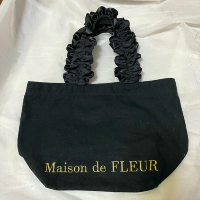 Maison de FLEUR(メゾンドフルール)のMaison de FLEUR 帆布フリルハンドルトートSバッグ レディースのバッグ(ハンドバッグ)の商品写真