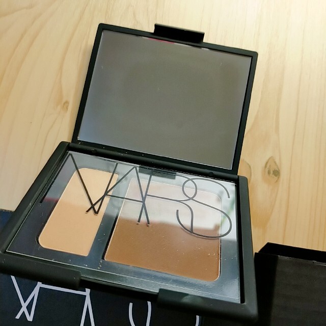 NARS(ナーズ)のNARS コントゥアーブラッシュ　5184 コスメ/美容のベースメイク/化粧品(フェイスカラー)の商品写真