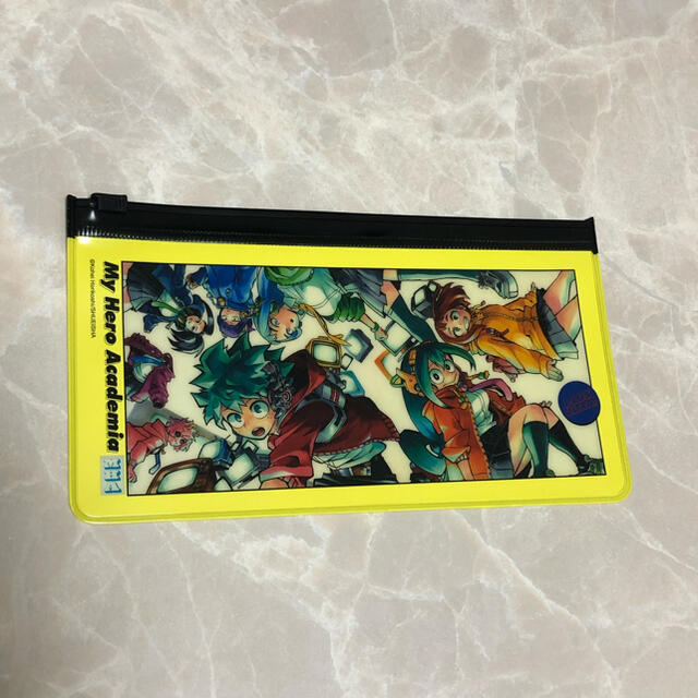 僕のヒーローアカデミア展　フルカラーポーチコレクション　集合　黄色 エンタメ/ホビーのおもちゃ/ぬいぐるみ(キャラクターグッズ)の商品写真