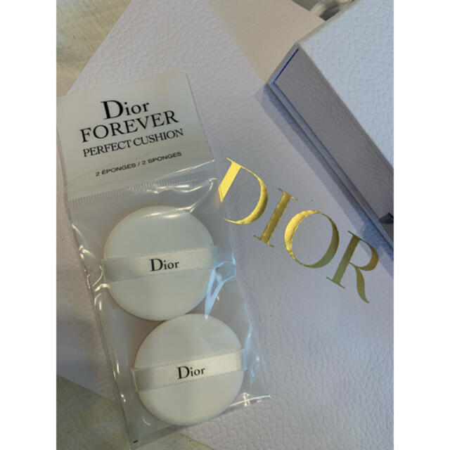 Dior(ディオール)の新品未開封　Dior Forever パーフェクトクッション　2個 コスメ/美容のメイク道具/ケアグッズ(パフ・スポンジ)の商品写真