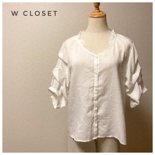 ダブルクローゼット(w closet)の袖のデザインがおしゃれ！真っ白なブラウス(シャツ/ブラウス(長袖/七分))