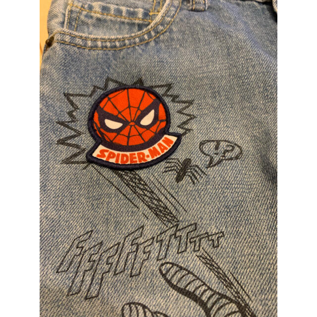 MARVEL(マーベル)のGAP スパイダーマン　MARVEL デニム　ハーフパンツ　4歳 キッズ/ベビー/マタニティのキッズ服男の子用(90cm~)(パンツ/スパッツ)の商品写真