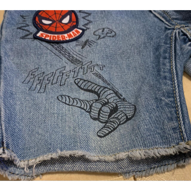 MARVEL(マーベル)のGAP スパイダーマン　MARVEL デニム　ハーフパンツ　4歳 キッズ/ベビー/マタニティのキッズ服男の子用(90cm~)(パンツ/スパッツ)の商品写真