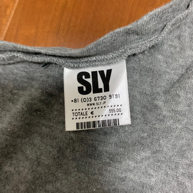 SLY(スライ)の【SLY】Tシャツ レディースのトップス(Tシャツ(半袖/袖なし))の商品写真