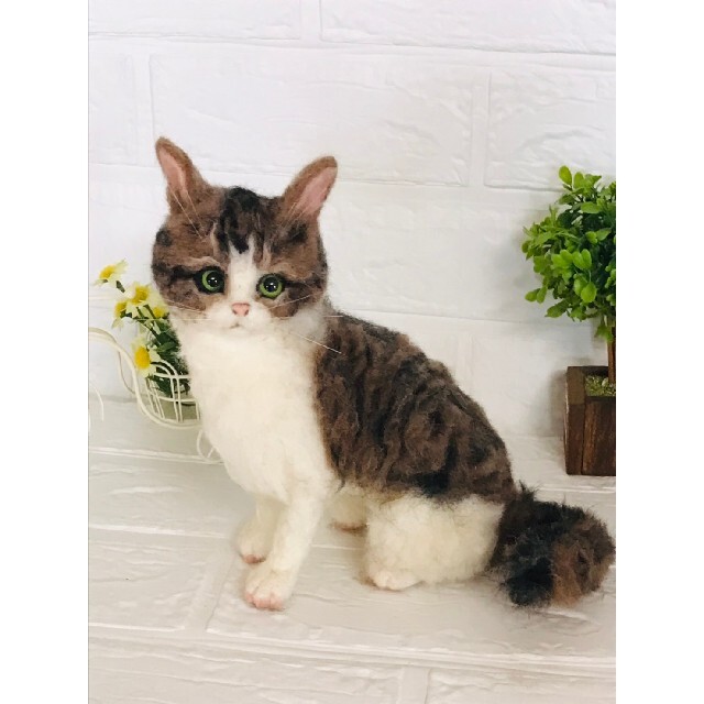 羊毛フェルト 猫 キジ白 ハンドメイドのぬいぐるみ/人形(ぬいぐるみ)の商品写真
