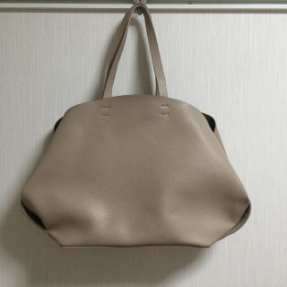 ザラ(ZARA)のZARA ビッグトートバッグ(トートバッグ)