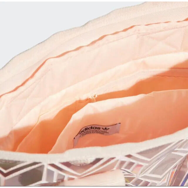 adidas(アディダス)のアディダス　ピンク系のキラキラリュック　新品 レディースのバッグ(リュック/バックパック)の商品写真
