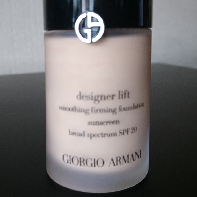 Giorgio Armani(ジョルジオアルマーニ)の【SUMMER SALE】GIORGIAO RMANI ファンデーション 2 コスメ/美容のベースメイク/化粧品(ファンデーション)の商品写真