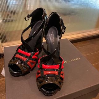 ボッテガヴェネタ(Bottega Veneta)の個性的でオシャレなボッティガのサンダル　10万円ほどのお品(サンダル)