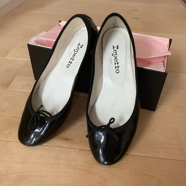 repetto(レペット)のレペット　エナメル　黒　38 レディースの靴/シューズ(バレエシューズ)の商品写真