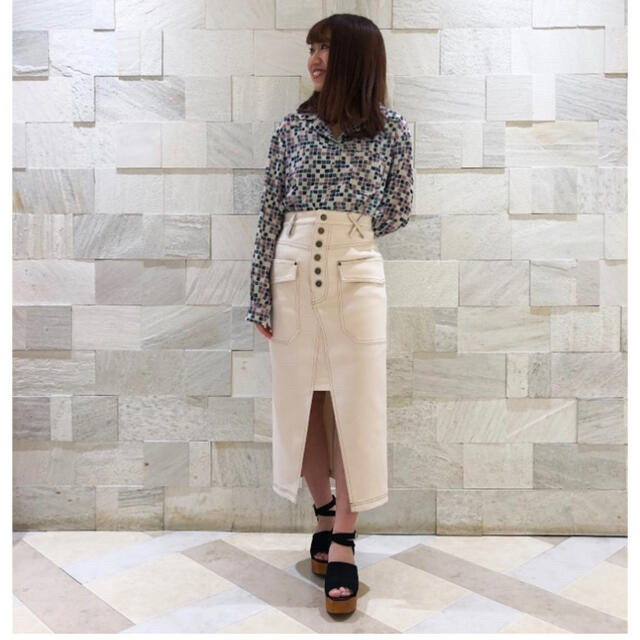 REDYAZEL(レディアゼル)のレディアゼル 配色ステッチタイトスカート　ホワイト レディースのスカート(ロングスカート)の商品写真