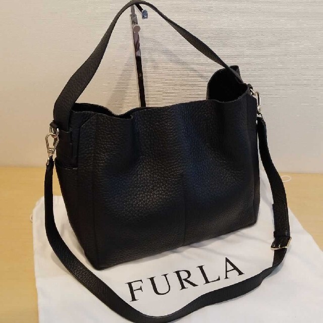 Furla(フルラ)のフルラ カプリッチョ ワンショルダーバッグ  2WAY レディースのバッグ(ショルダーバッグ)の商品写真