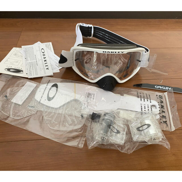 Oakley(オークリー)の【中古】オフロード用ゴーグル❗️オークリー❗️ 自動車/バイクのバイク(モトクロス用品)の商品写真