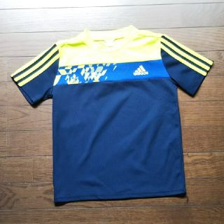 アディダス(adidas)のadidas サイズ130(Tシャツ/カットソー)