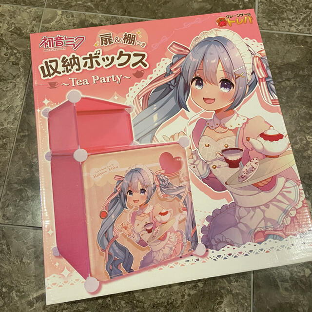 新品未開封 初音ミク 扉＆棚つき 収納ボックス Ｔｅａ Ｐａｒｔｙ インテリア/住まい/日用品の収納家具(棚/ラック/タンス)の商品写真