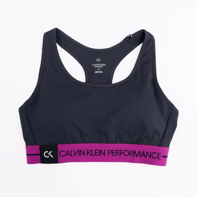 Calvin Klein(カルバンクライン)の週末セール☆CALVIN KLEIN カルバンクライン　新品　ブラトップ スポーツ/アウトドアのトレーニング/エクササイズ(トレーニング用品)の商品写真