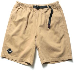 エフシーアールビー(F.C.R.B.)のfcrb GRAMICCI TEAM SHORTS ベージュ S 新品未使用(ショートパンツ)