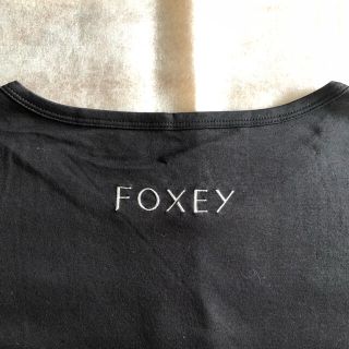 フォクシー(FOXEY)のクローバー様ご専用 FOXEY 未使用品 バック刺繍ロゴ ブラックTシャツ (Tシャツ(半袖/袖なし))