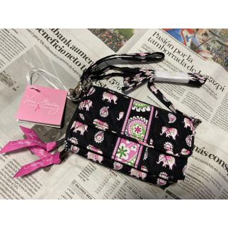 ヴェラブラッドリー(Vera Bradley)のヴェラブラッドリー　クロスボディ　ピンクエレファント　財布　ポーチ(ショルダーバッグ)